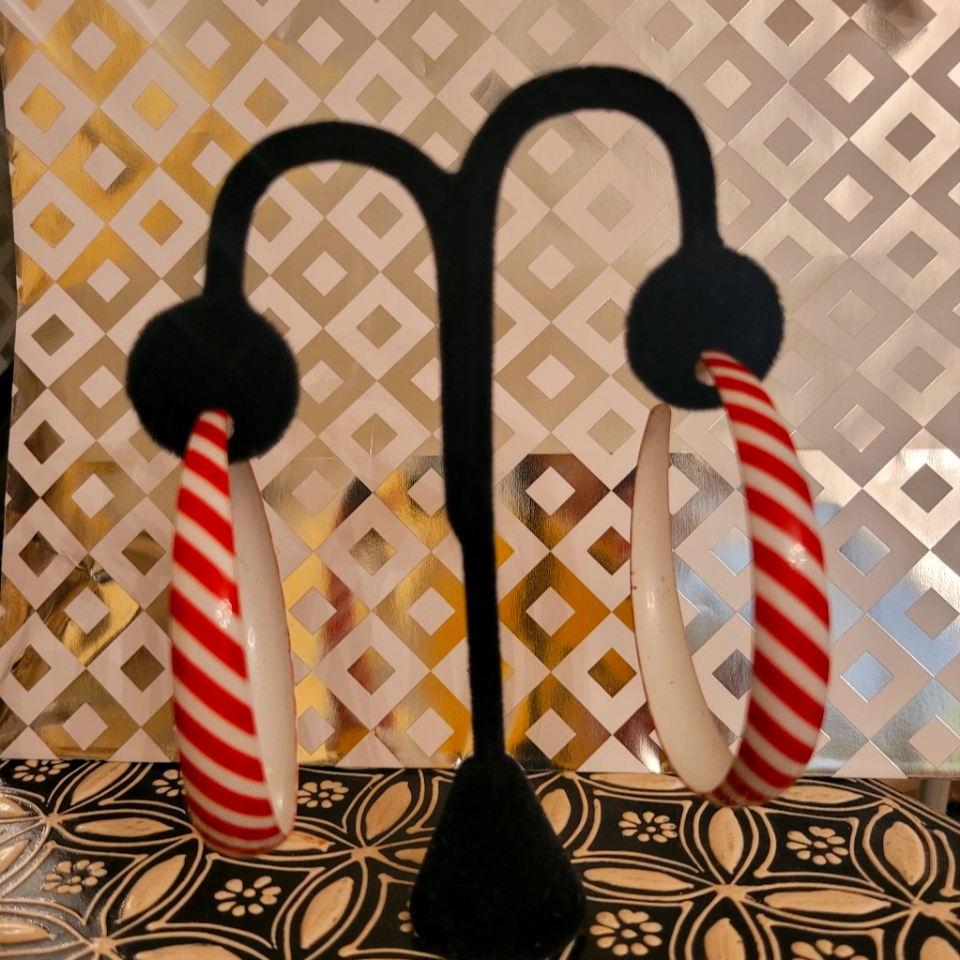 Cute Candy Cane Hoop Earrings 17$
